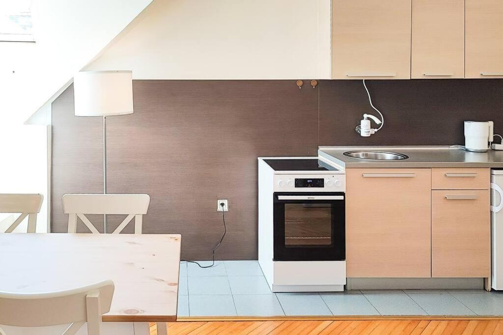 Filinhome Trg Mladenaca Novi Sad Eksteriør billede